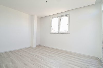 Interior 4