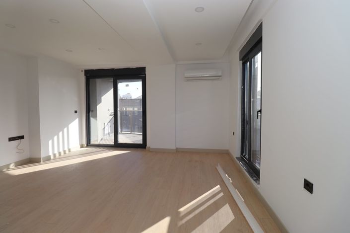 Image No.18-3 Bed Apartment for sale
