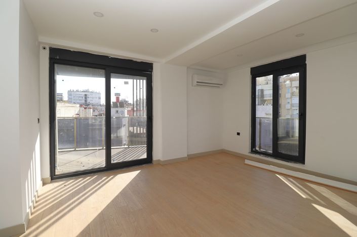 Image No.19-3 Bed Apartment for sale
