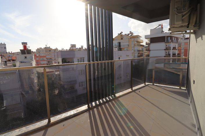 Image No.24-3 Bed Apartment for sale