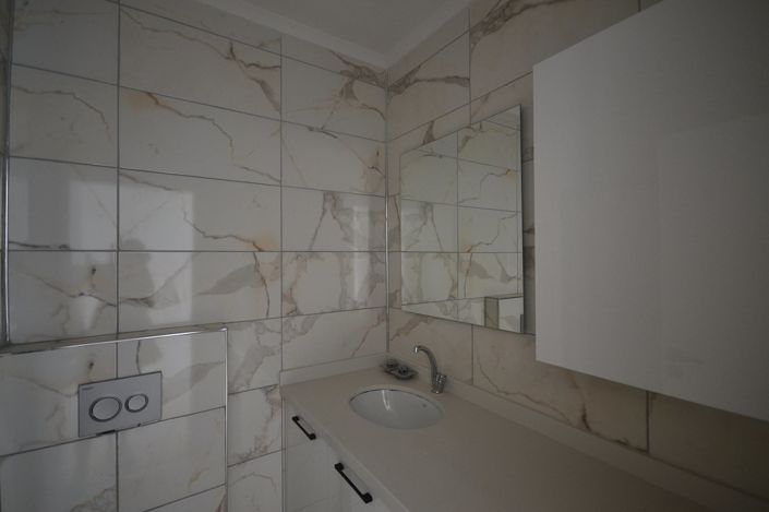 Image No.17-1 Bed Apartment for sale