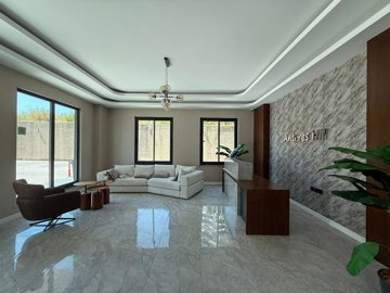 Exterior 8