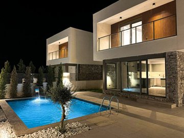 Exterior 2