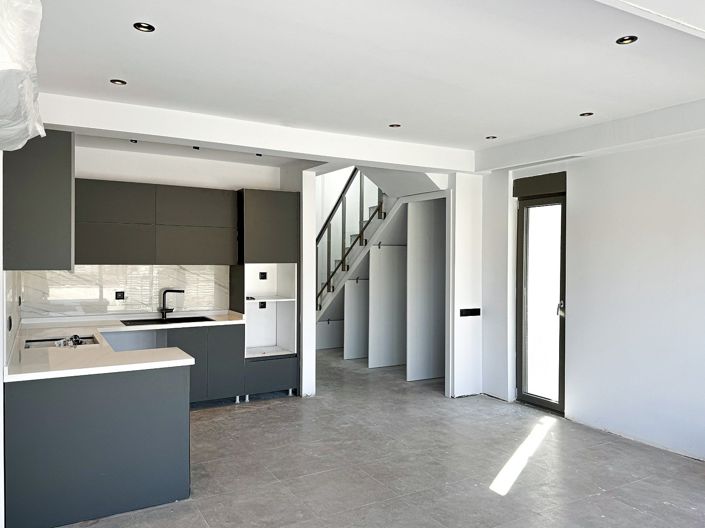 Image No.9-3 Bed Apartment for sale