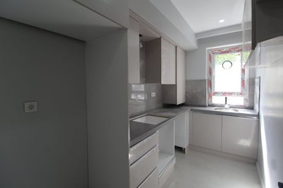 Interior 5