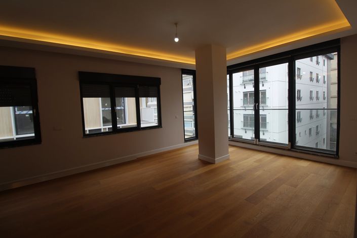 Image No.8-4 Bed Apartment for sale