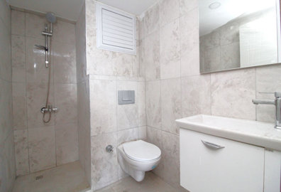 Interior 7