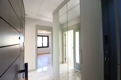 Interior 9