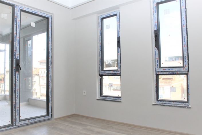 Image No.21-3 Bed Apartment for sale