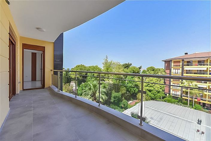 Image No.34-4 Bed Apartment for sale