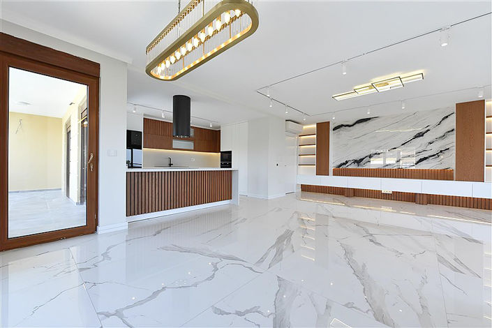 Image No.9-4 Bed Apartment for sale