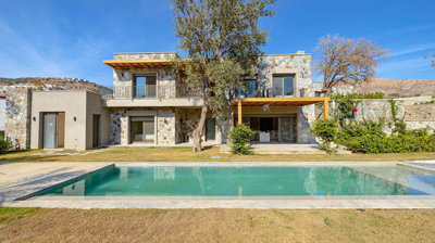 Exterior 1