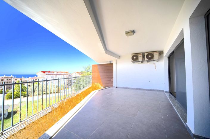 Image No.24-3 Bed Apartment for sale