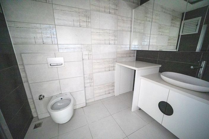 Image No.39-3 Bed Apartment for sale
