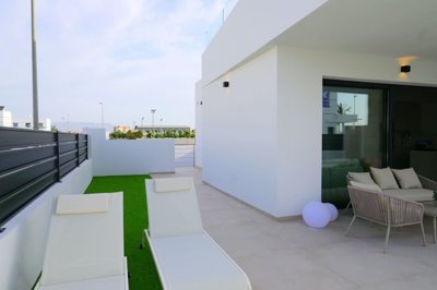 Exterior 11