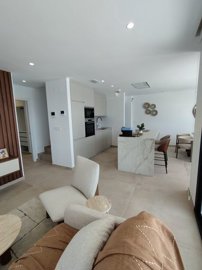 Interior 4