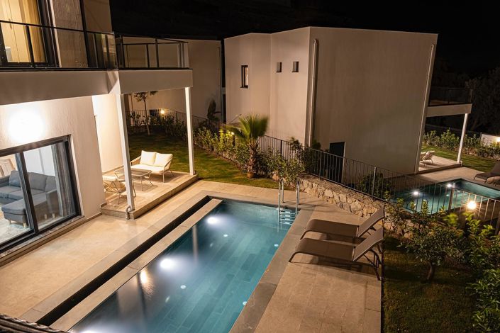Image No.1-4 Bed House/Villa for sale
