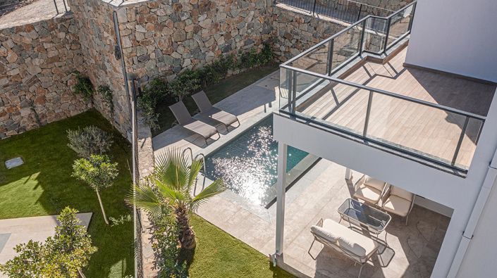 Image No.2-4 Bed House/Villa for sale