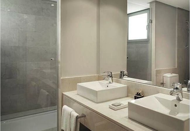 Image No.12-4 Bed House/Villa for sale