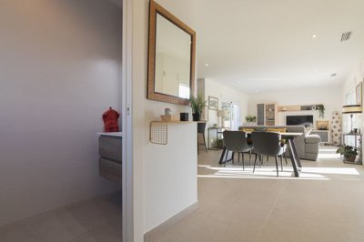 Interior 8