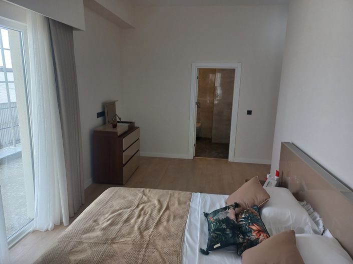 Image No.9-4 Bed Apartment for sale