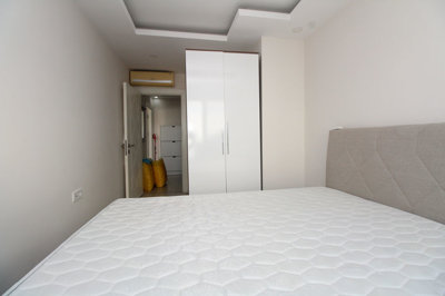 Interior 9