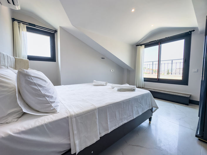 Image No.17-4 Bed House/Villa for sale