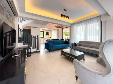 Interior 2