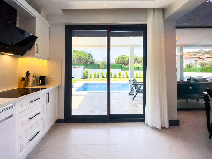 Image No.9-4 Bed House/Villa for sale