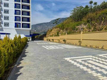 Exterior 9