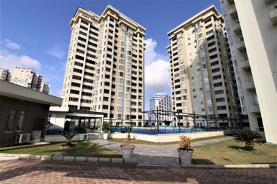 Exterior 4