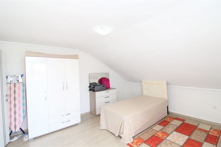 Image No.22-4 Bed Apartment for sale