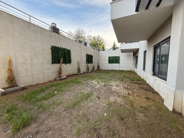 Image No.11-3 Bed Apartment for sale