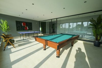 Exterior 11