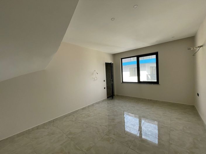 Image No.15-2 Bed Apartment for sale