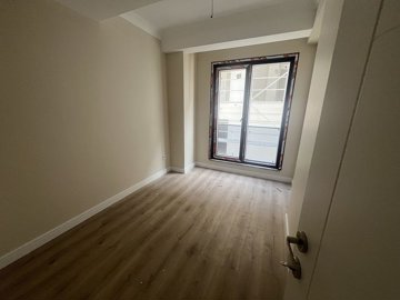 Interior 6