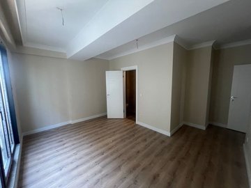 Interior 5