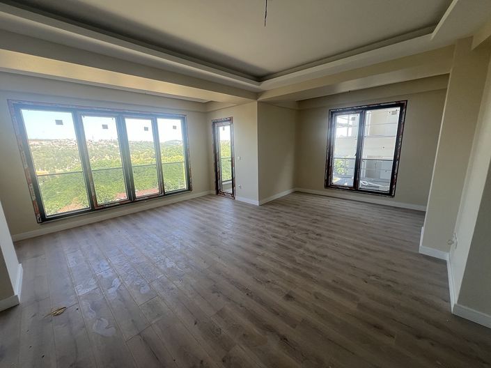 Image No.2-5 Bed Apartment for sale