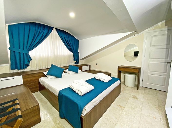 Image No.15-16 Bed Commercial for sale