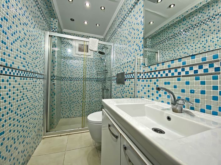 Image No.21-16 Bed Commercial for sale