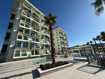 Exterior 3