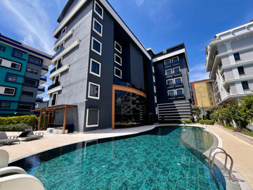 Exterior 4