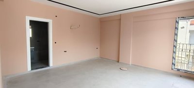Interior 4