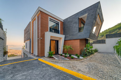 Exterior 3