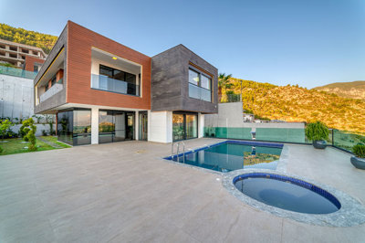 Exterior 8