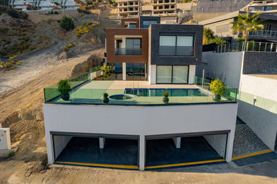 Exterior 9