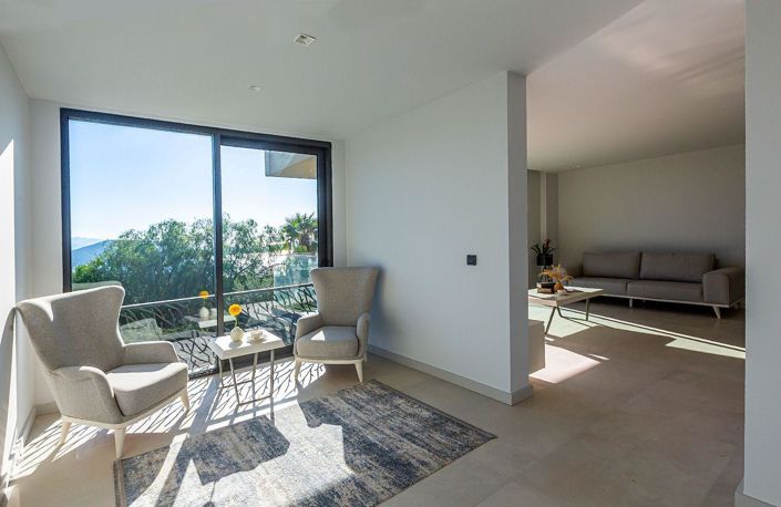 Image No.14-3 Bed Apartment for sale