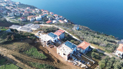Exterior 4