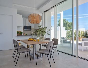 Interior 3