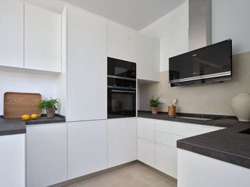 Interior 6
